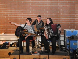 Sileas &amp; Sarah Sinclair with Hugh MacCallum